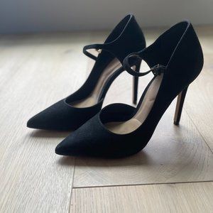 Aldo Black Suede Pointed Toe Heel Size 6
